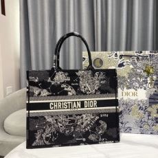 Christian Dior Shopping Bags